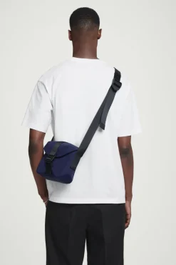 Clearance COS GRID CROSSBODY BAG - RIPSTOP DARK BLUE