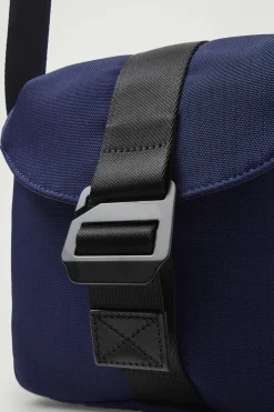 Clearance COS GRID CROSSBODY BAG - RIPSTOP DARK BLUE