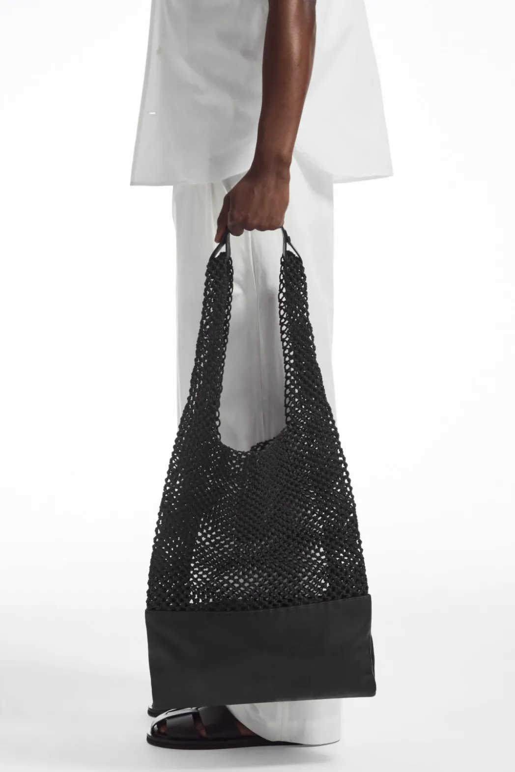 Hot COS HAND-WOVEN TOTE - LEATHER BLACK