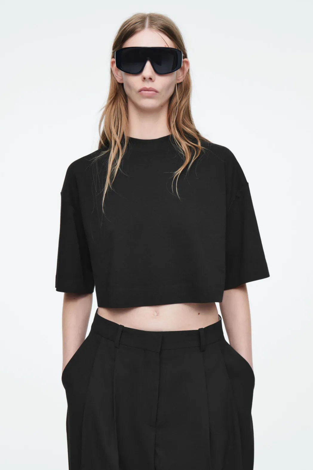 COS HIGH LINE RELAXED T-SHIRT BLACK