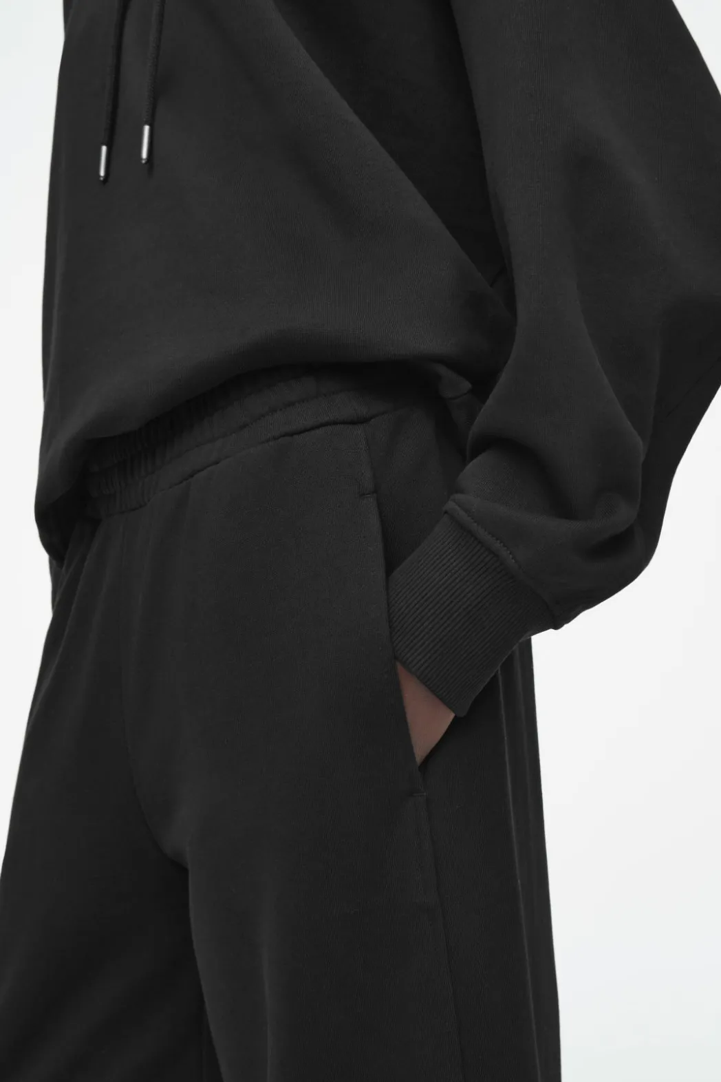 Best COS JERSEY WIDE-LEG JOGGERS BLACK
