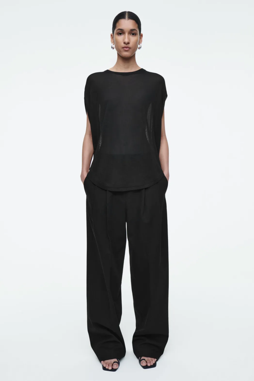 Sale COS KNITTED CIRCLE-CUT T-SHIRT BLACK