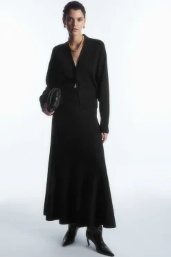 Sale COS KNITTED MIDI SKIRT BLACK