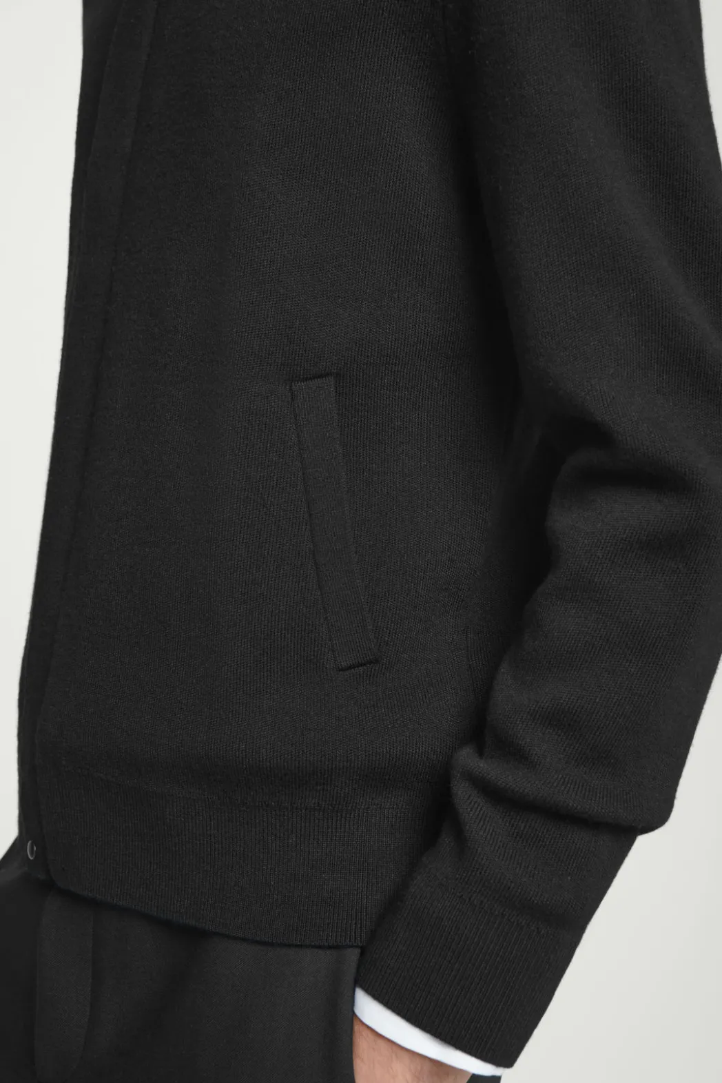 Hot COS KNITTED WOOL BOMBER JACKET BLACK