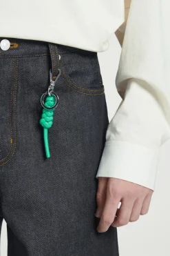 Clearance COS KNOTTED LEATHER KEYRING GREEN