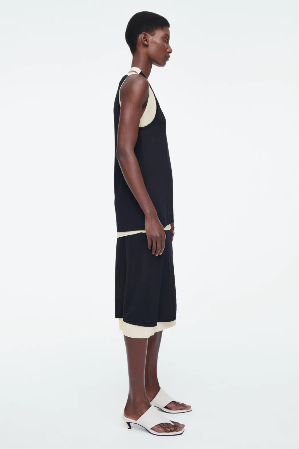 New COS LAYERED KNITTED SKIRT NAVY / CREAM