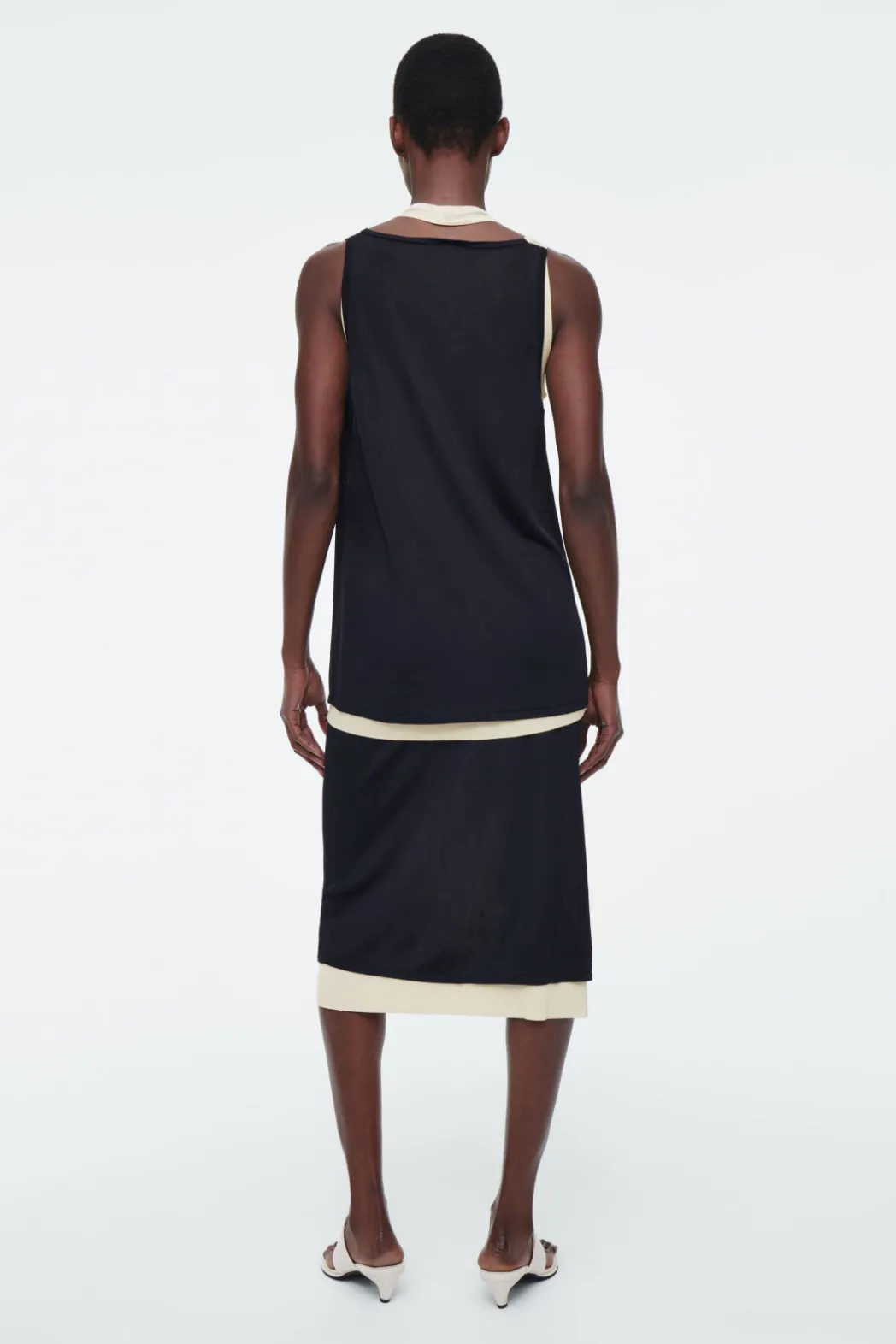New COS LAYERED KNITTED SKIRT NAVY / CREAM