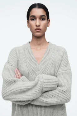 Online COS LAYERED V-NECK MERINO WOOL JUMPER LIGHT GRAY