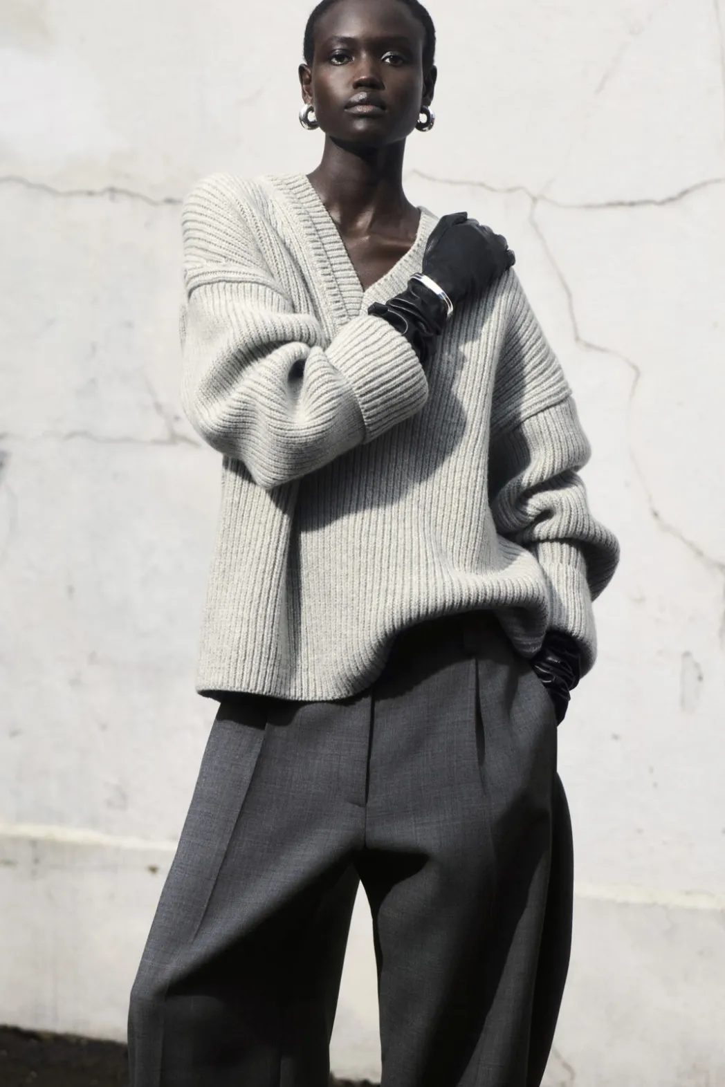 Online COS LAYERED V-NECK MERINO WOOL JUMPER LIGHT GRAY