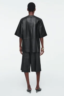 Outlet COS LEATHER T-SHIRT BLACK