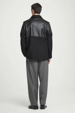 Outlet COS LEATHER-PANELED DONKEY JACKET BLACK