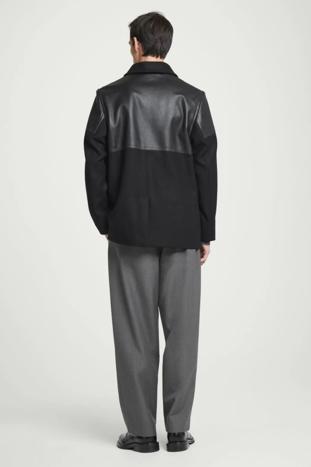Outlet COS LEATHER-PANELED DONKEY JACKET BLACK