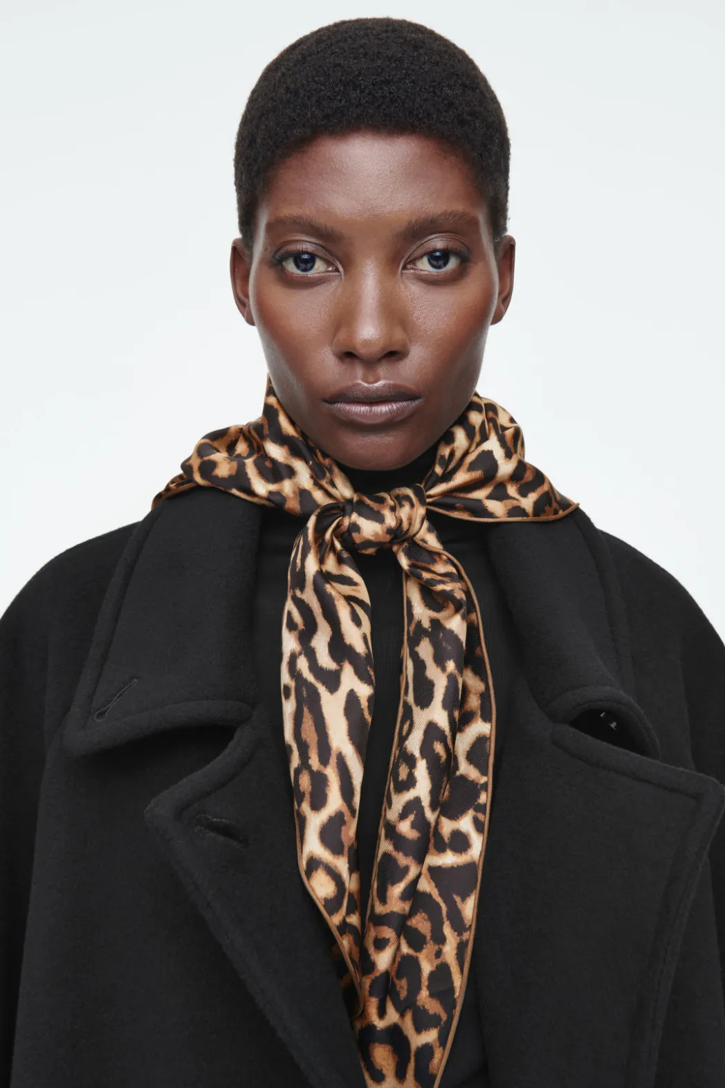 New COS -PRINT SILK TRIANGLE SCARF LEOPARD