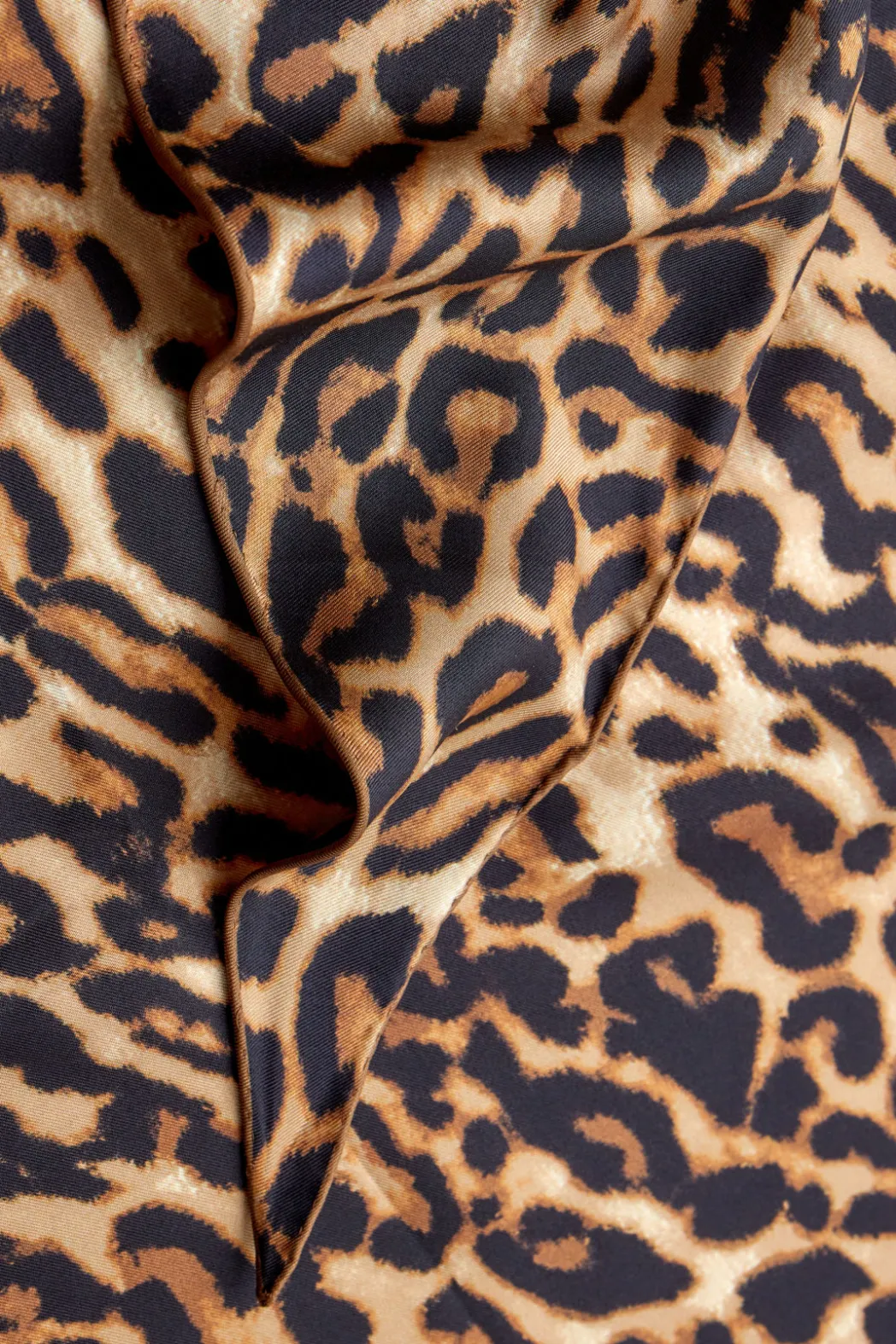 New COS -PRINT SILK TRIANGLE SCARF LEOPARD