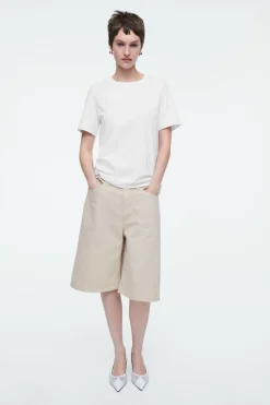 Discount COS LONGLINE DENIM SHORTS LIGHT BEIGE