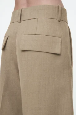 Outlet COS LONGLINE WOOL-BLEND TWILL SHORTS BEIGE
