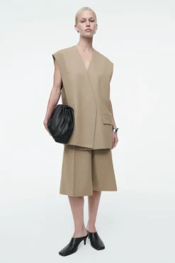 New COS LONGLINE WOOL-BLEND TWILL VEST BEIGE