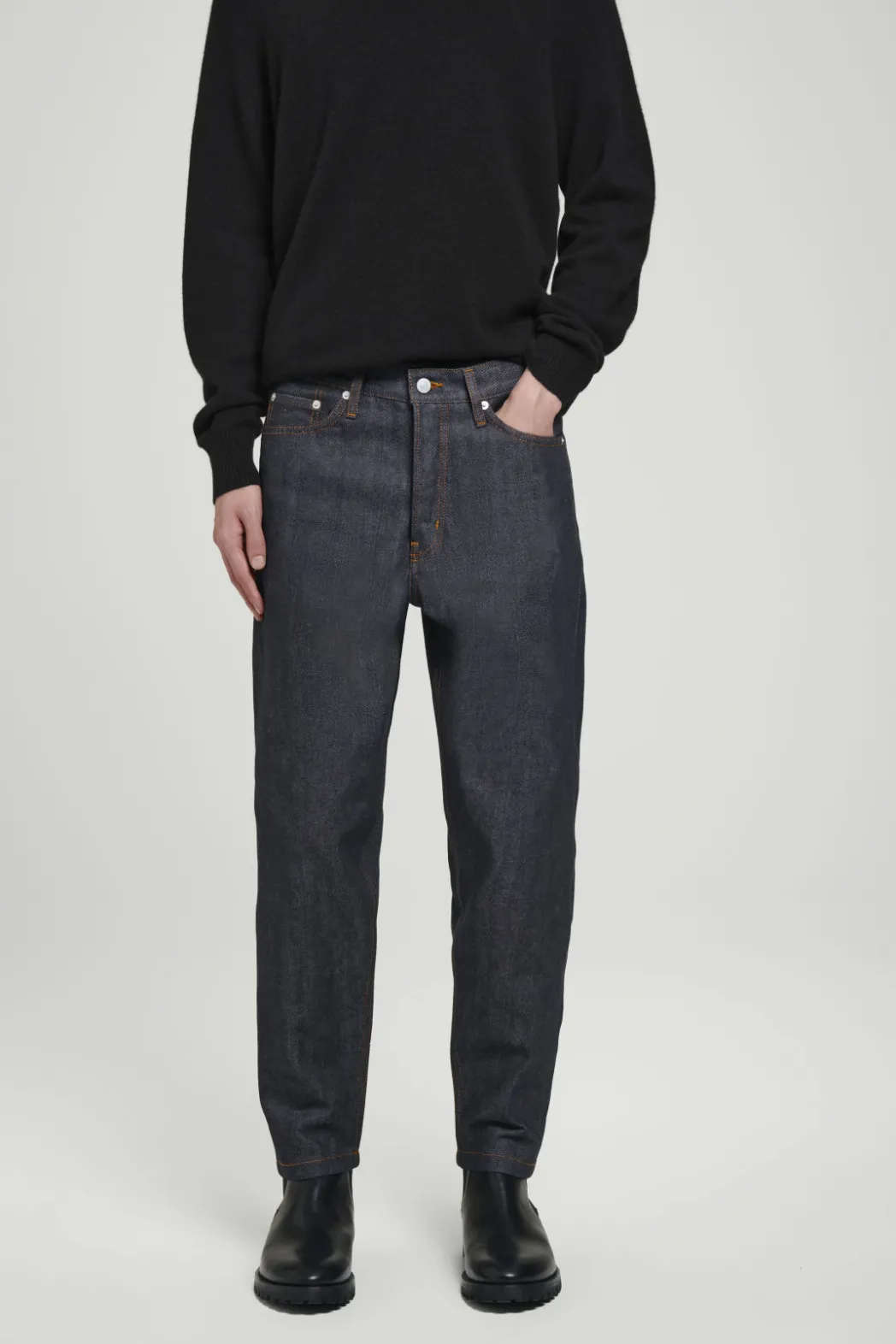 COS MARGIN RAW SELVEDGE TAPERED JEANS INDIGO