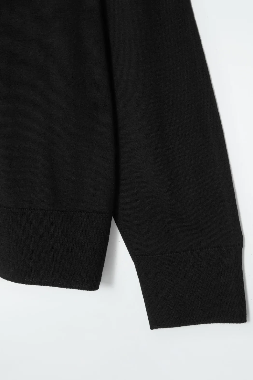 Sale COS MERINO WOOL CREW-NECK SWEATER BLACK
