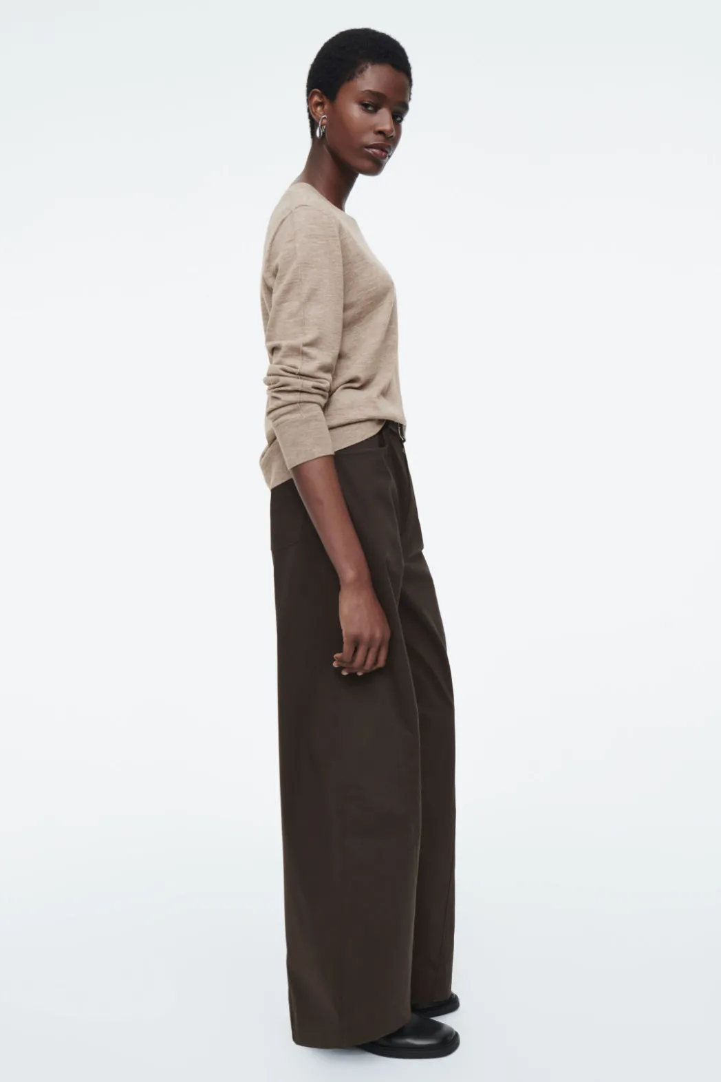 Outlet COS MERINO WOOL CREW-NECK SWEATER BEIGE / UNDYED
