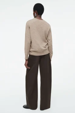 Outlet COS MERINO WOOL CREW-NECK SWEATER BEIGE / UNDYED