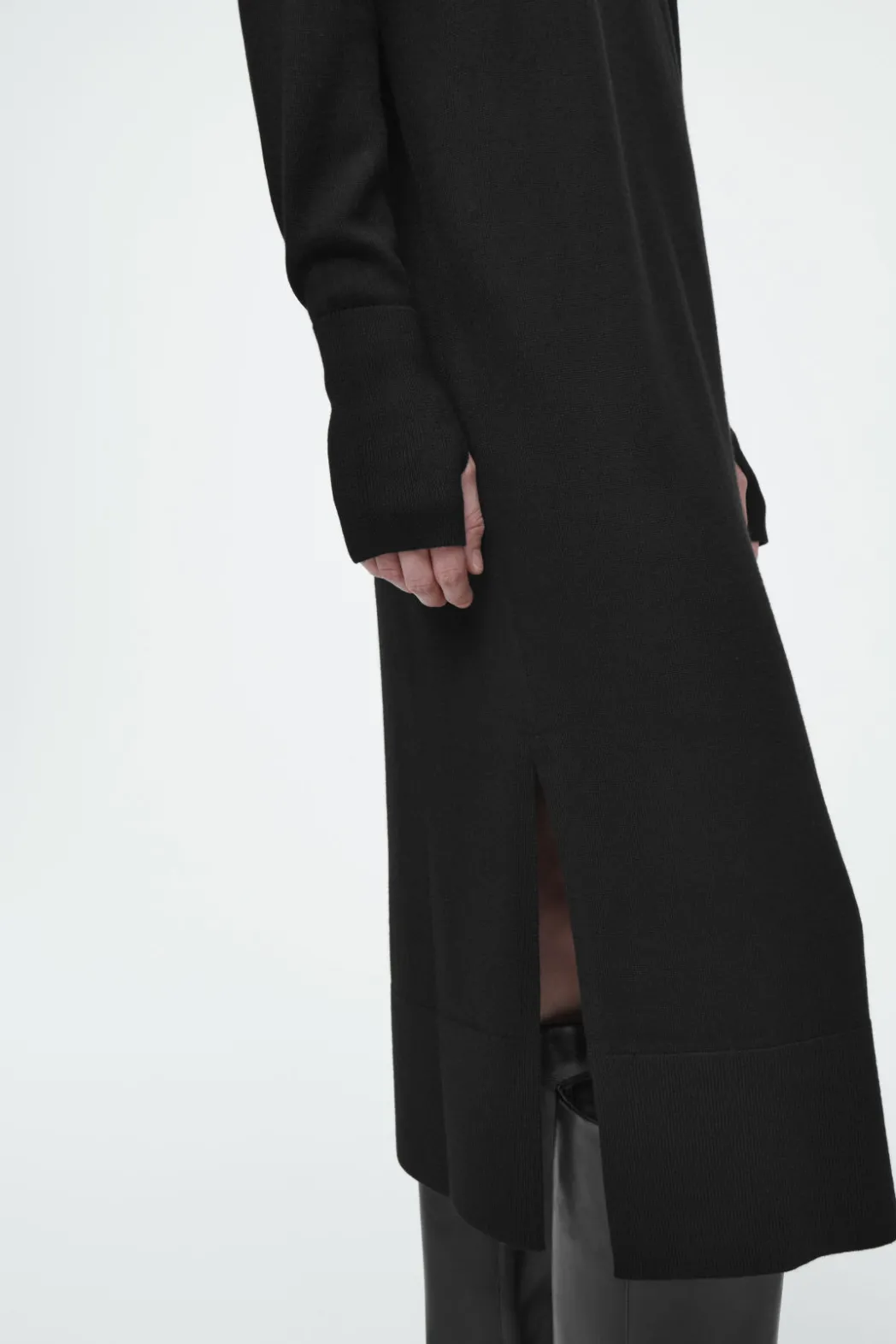 Outlet COS MERINO WOOL MIDI DRESS BLACK