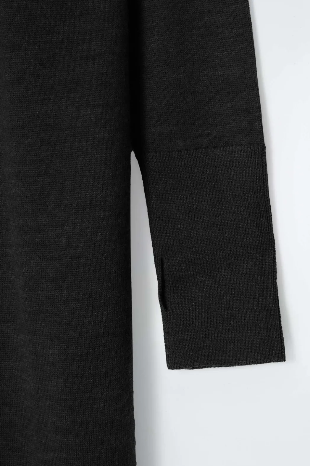 Outlet COS MERINO WOOL MIDI DRESS BLACK