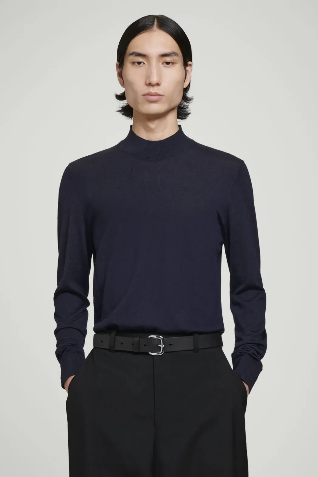 COS MERINO WOOL MOCK-NECK JUMPER NAVY