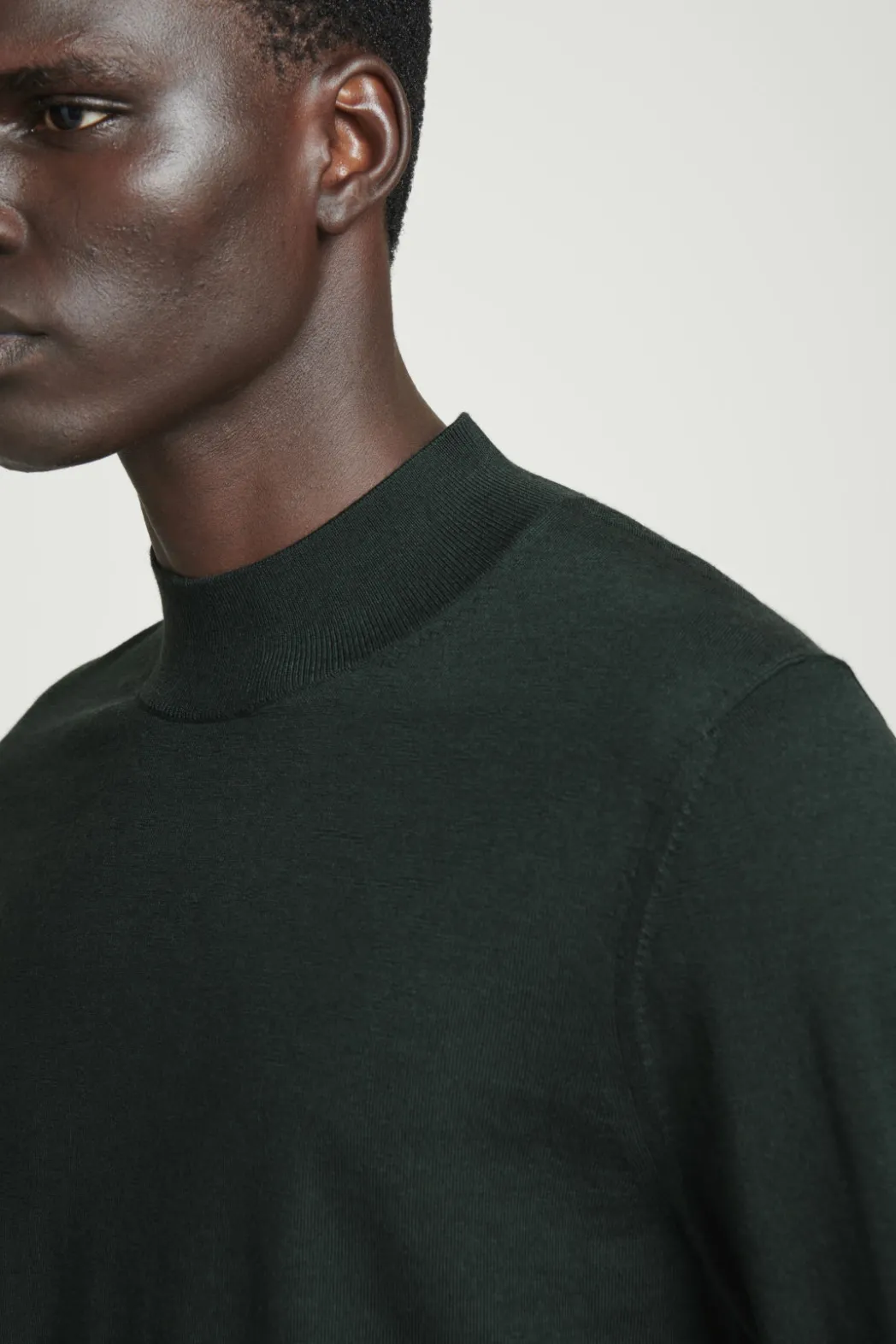 Best COS MERINO WOOL MOCK-NECK JUMPER DARK GREEN
