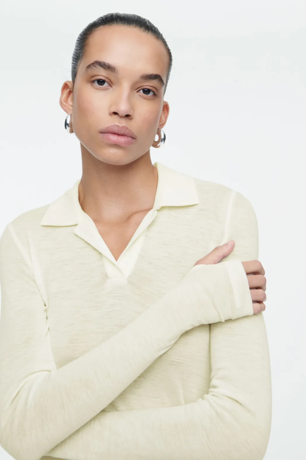 Online COS MERINO WOOL POLO SHIRT IVORY