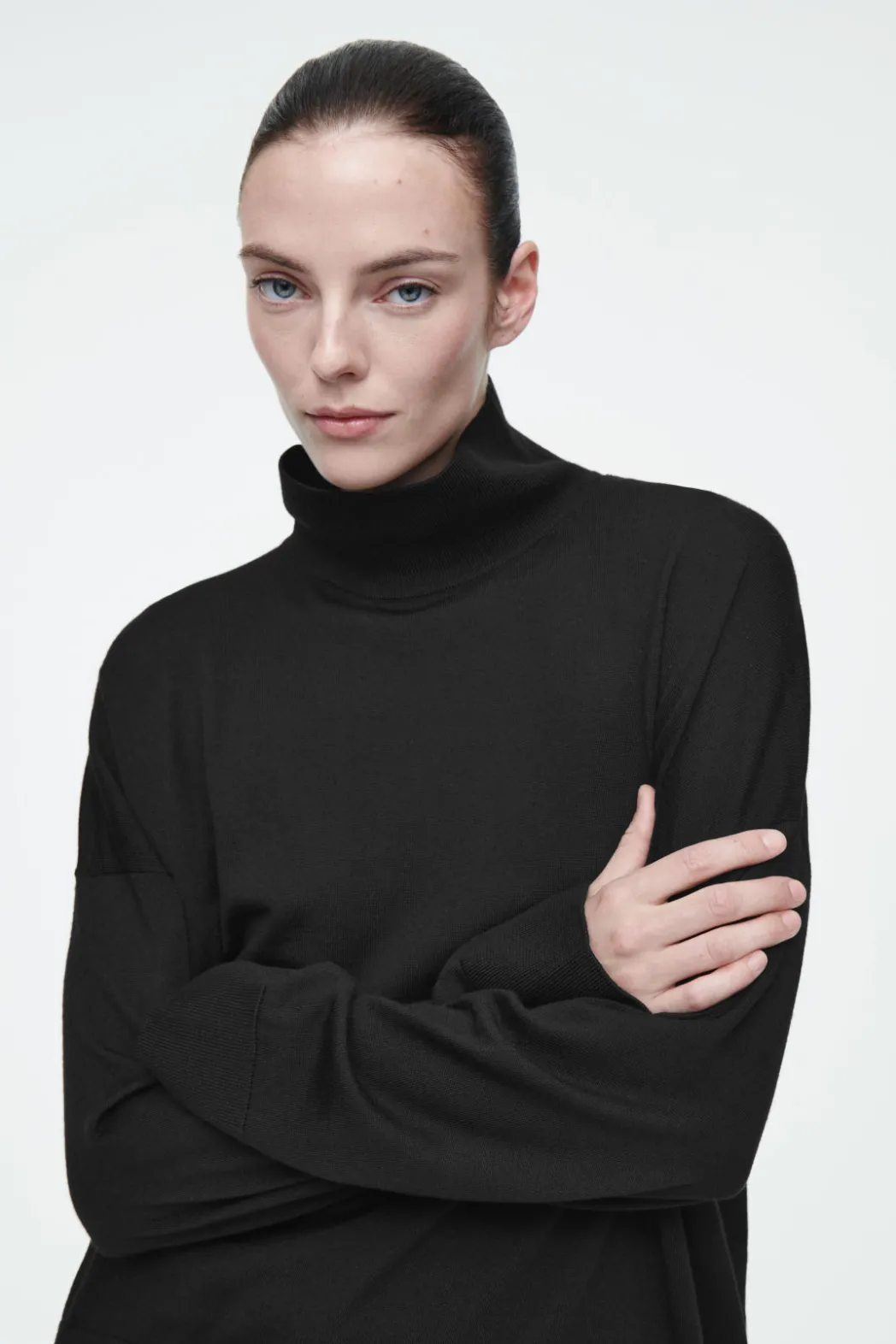 Sale COS MERINO WOOL TURTLENECK SWEATER BLACK