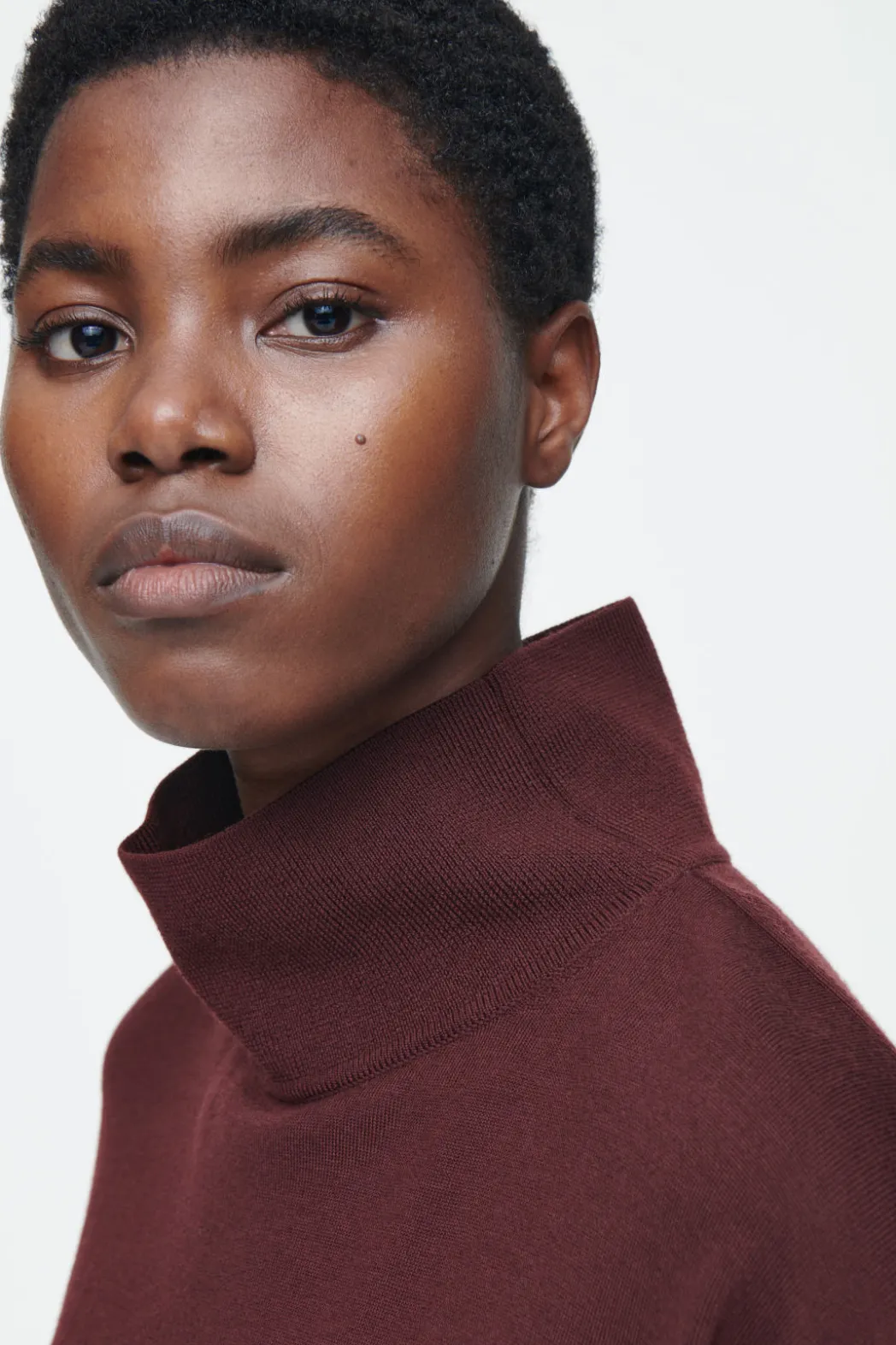 Sale COS MERINO WOOL TURTLENECK SWEATER BURGUNDY