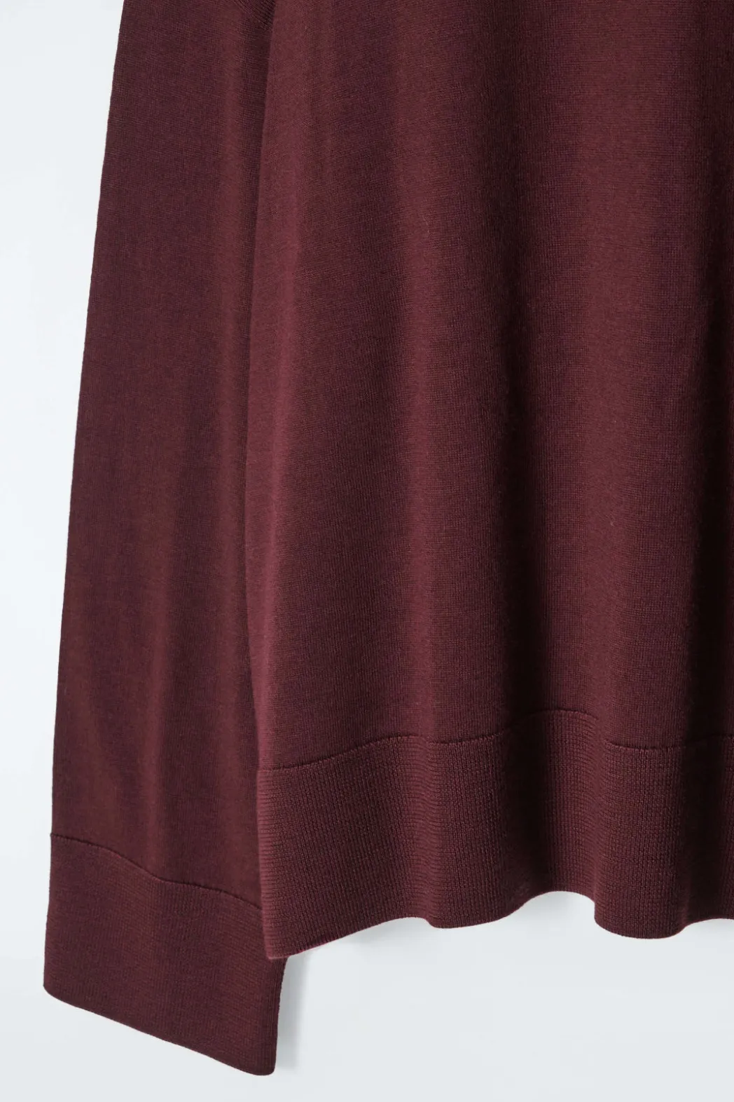 Sale COS MERINO WOOL TURTLENECK SWEATER BURGUNDY