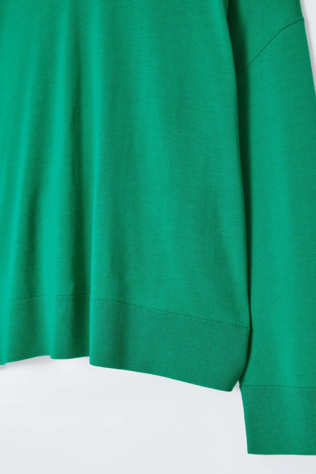 Clearance COS MERINO WOOL TURTLENECK SWEATER GREEN