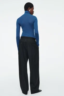 Clearance COS MERINO WOOL TURTLENECK TOP BRIGHT BLUE
