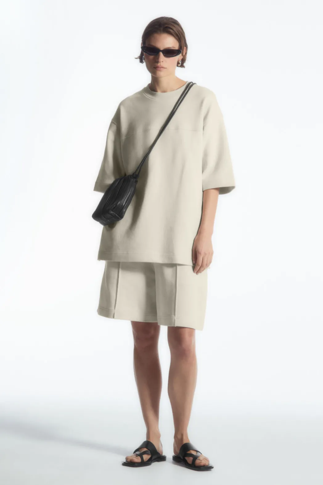 COS MID-WEIGHT JERSEY SHORTS ECRU