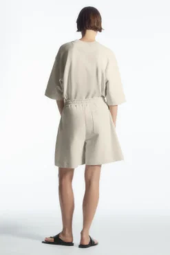 COS MID-WEIGHT JERSEY SHORTS ECRU