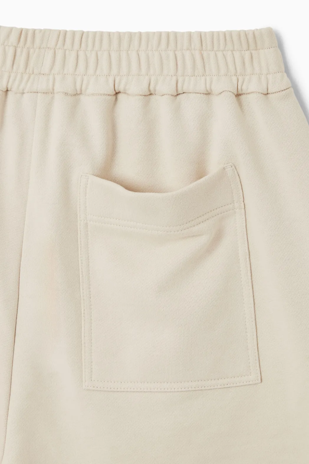 COS MID-WEIGHT JERSEY SHORTS ECRU