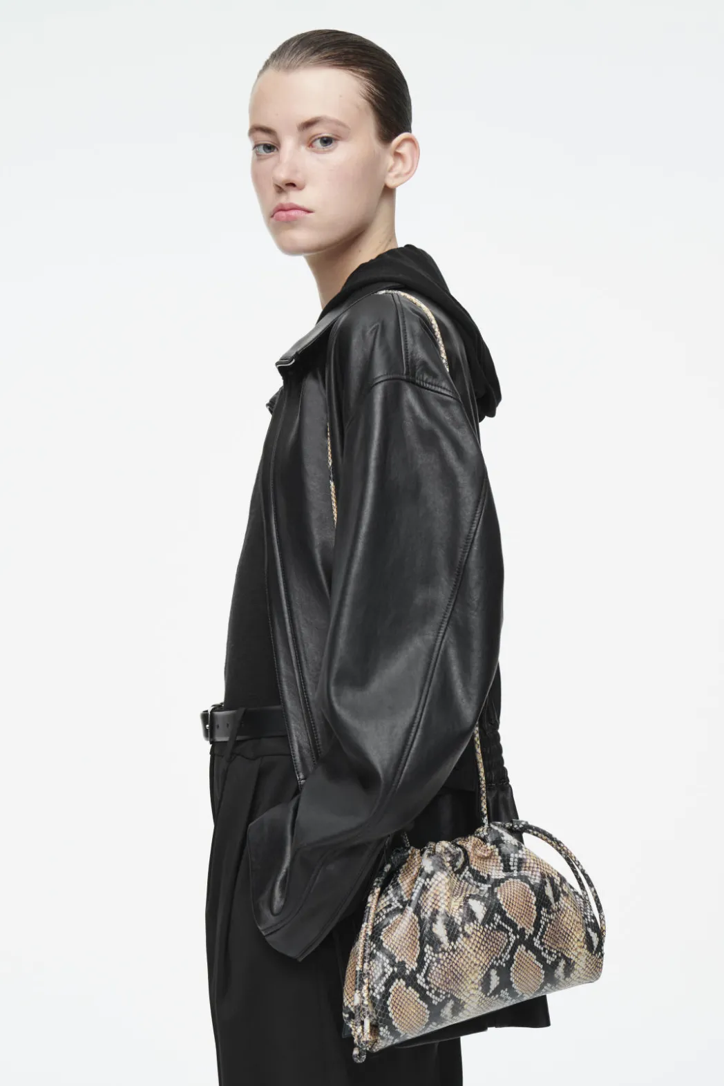 Discount COS MINI CAVATELLI CLUTCH - LEATHER SNAKE EFFECT