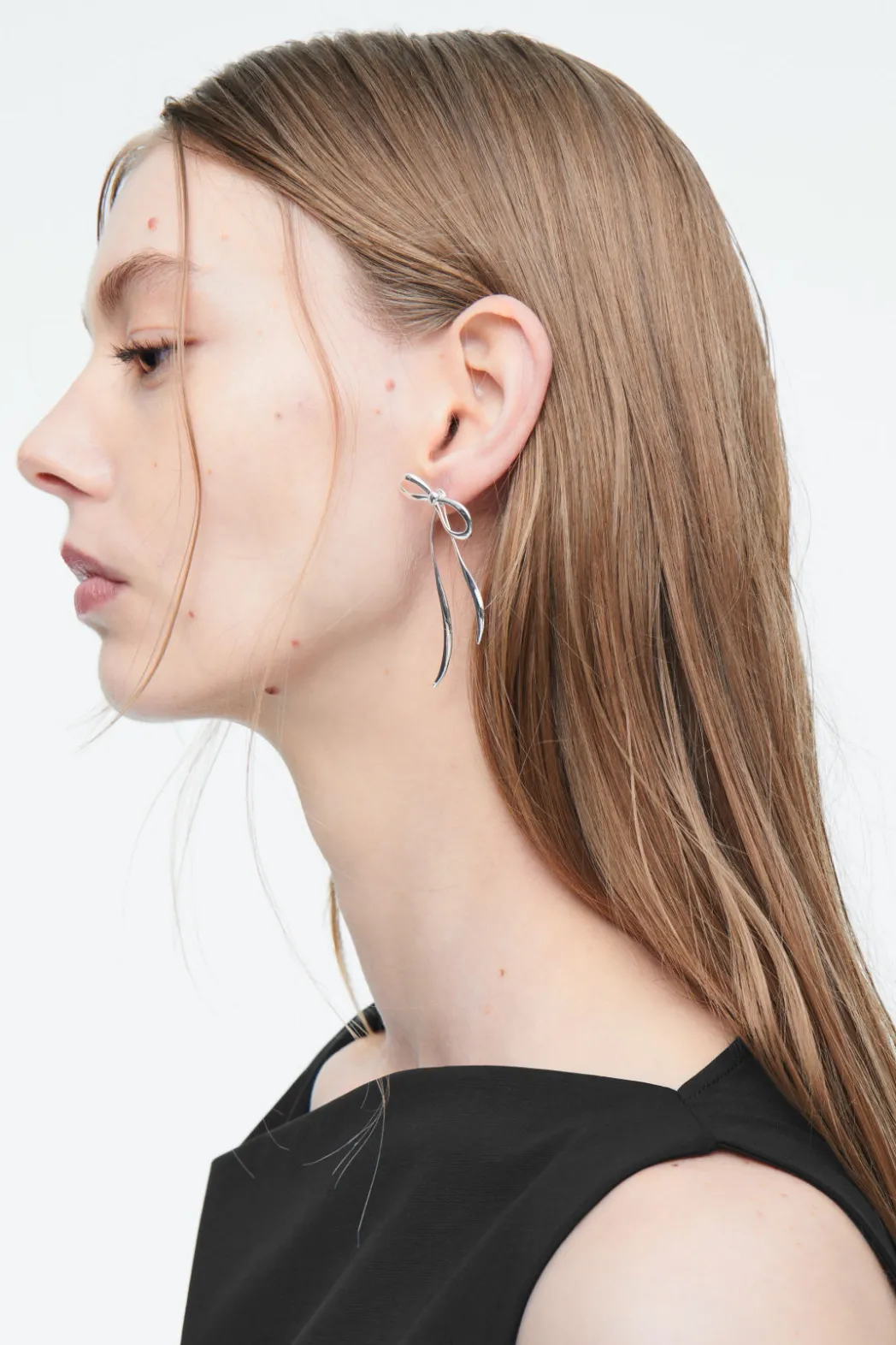Best COS MISMATCHED BOW EARRINGS SILVER