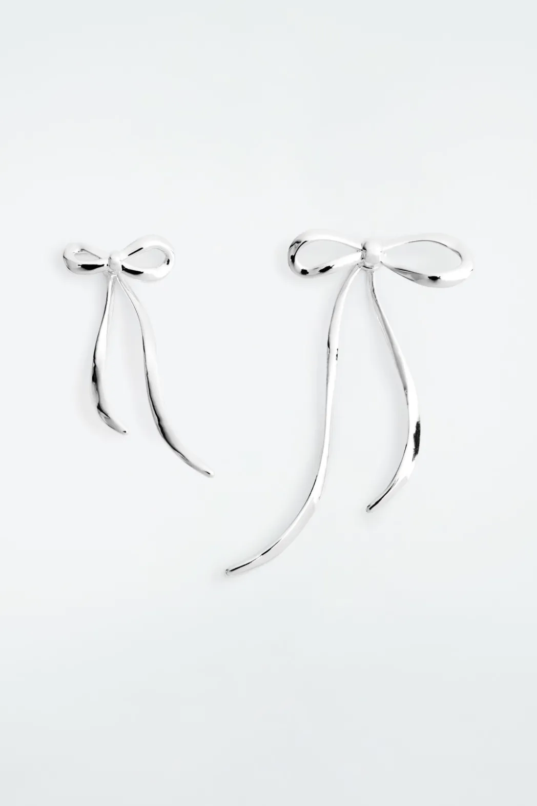 Best COS MISMATCHED BOW EARRINGS SILVER