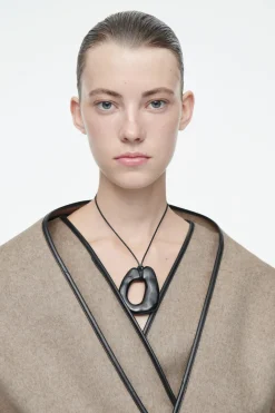 Discount COS MOLTEN PENDANT NECKLACE BLACK