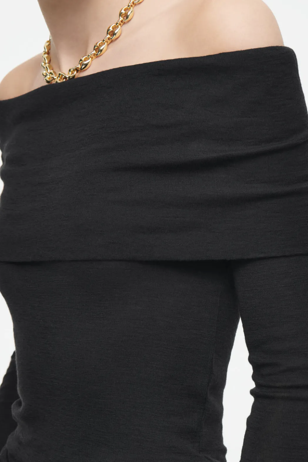 Online COS OFF-THE-SHOULDER MERINO WOOL TOP BLACK