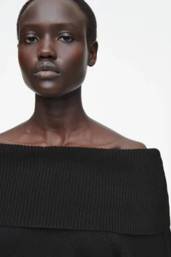 COS OFF-THE-SHOULDER MERINO WOOL SWEATER BLACK