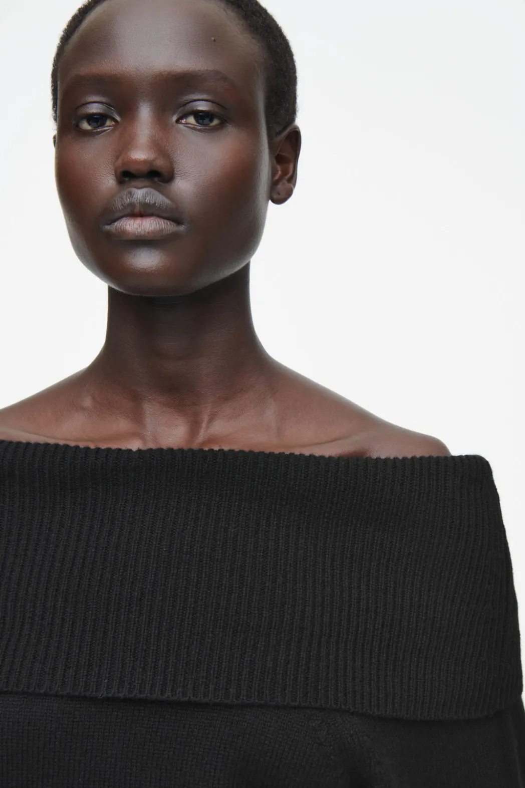 COS OFF-THE-SHOULDER MERINO WOOL SWEATER BLACK