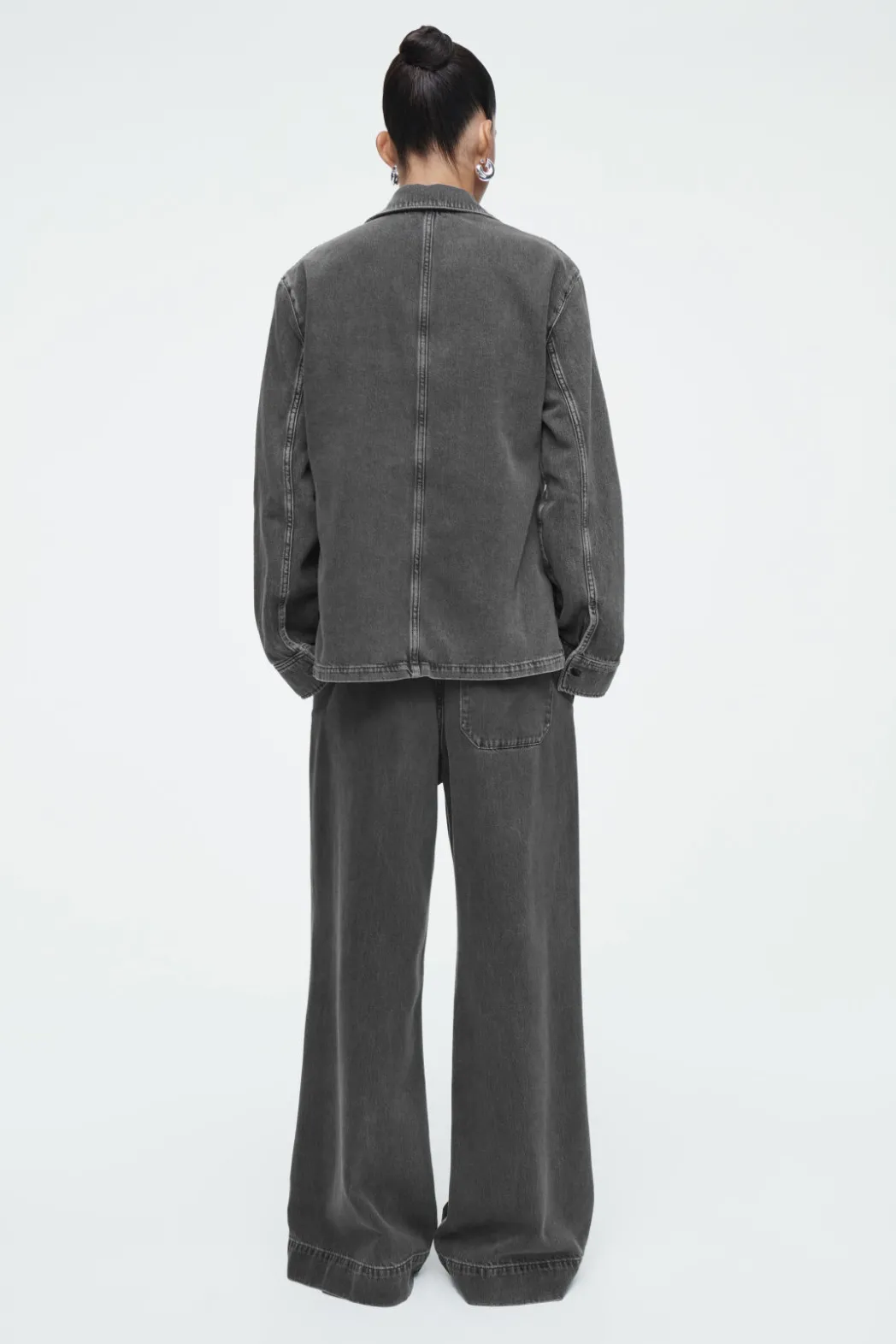 Outlet COS OPEN-COLLAR DENIM SHIRT WASHED BLACK