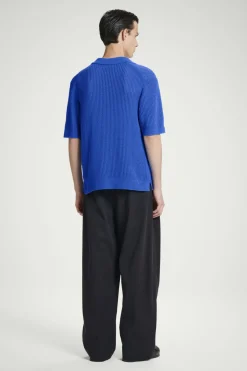 Outlet COS OPEN-KNIT POLO SHIRT BRIGHT BLUE