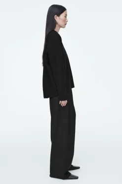 Outlet COS OVERSIZED BOILED MERINO WOOL SWEATER BLACK
