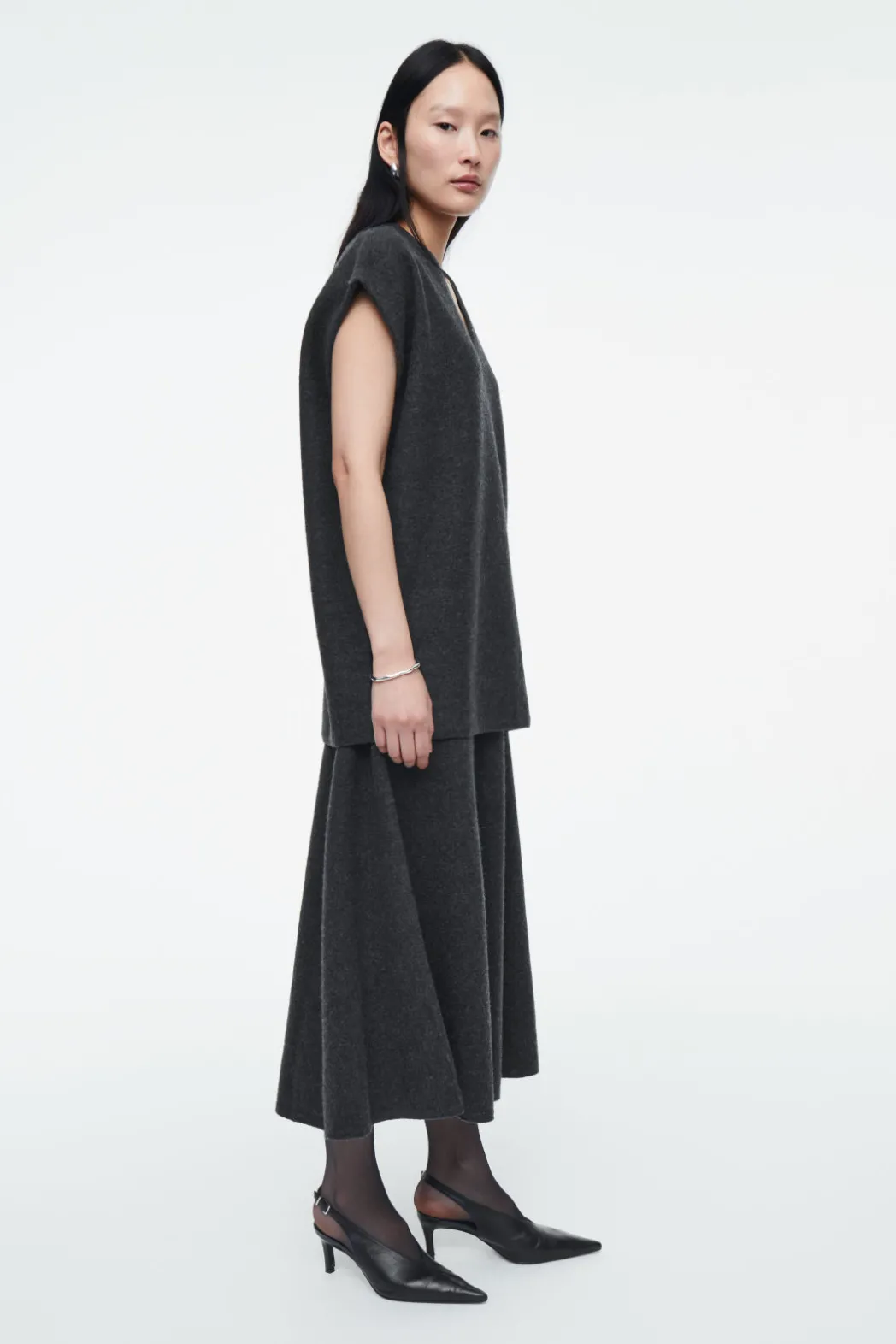 Online COS OVERSIZED BOILED-WOOL TANK DARK GRAY