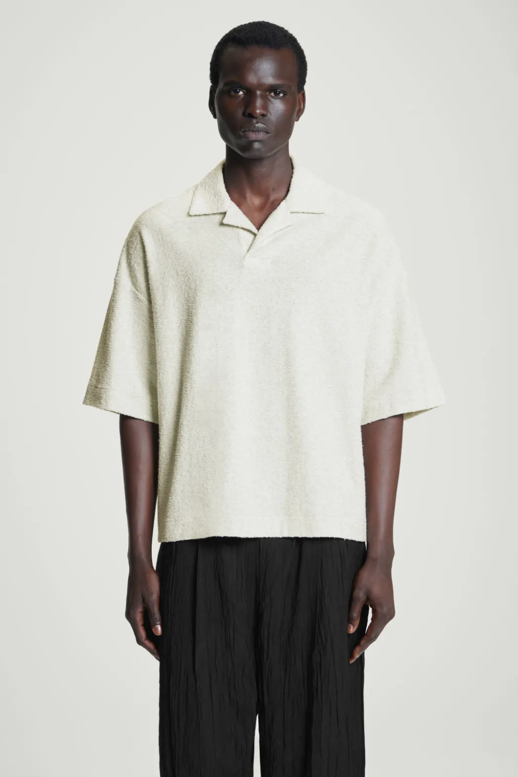 Hot COS OVERSIZED BOUCLÉ-KNIT POLO SHIRT LIGHT GRAY